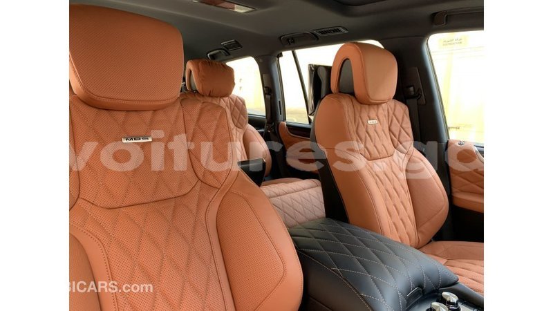 Big with watermark lexus lx estuaire import dubai 4642