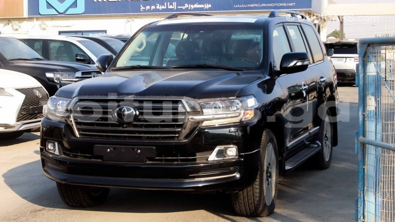 Big with watermark toyota land cruiser estuaire import dubai 4645