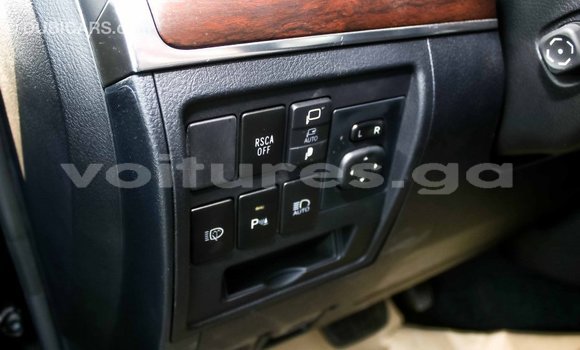 Acheter Import Voiture Toyota Land Cruiser Noir à Import - Dubai, Estuaire Acheter Import Voiture Toyota Land Cruiser Noir à Import - Dubai, Estuaire