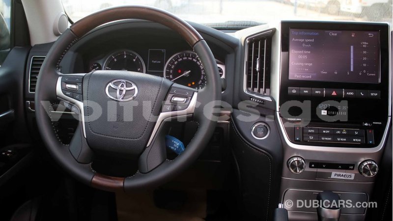 Big with watermark toyota land cruiser estuaire import dubai 4645