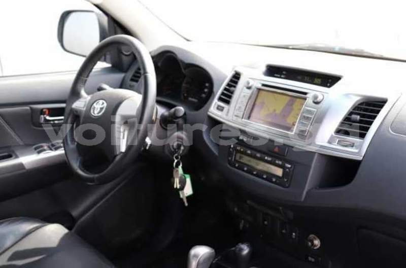 Big with watermark toyota hilux estuaire libreville 4649