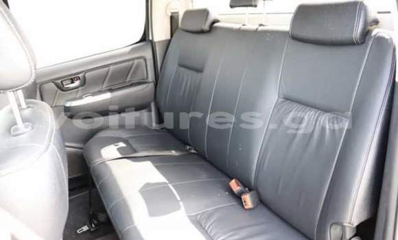 Sayi Na hannu Toyota Hilux M Mota in Libreville a estuary Sayi Na hannu Toyota Hilux M Mota in Libreville a estuary