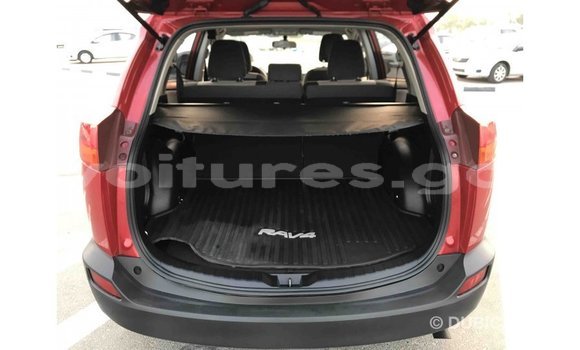 Acheter Import Utilitaire Toyota HiAce Rouge à Import - Dubai, Estuaire Acheter Import Utilitaire Toyota HiAce Rouge à Import - Dubai, Estuaire