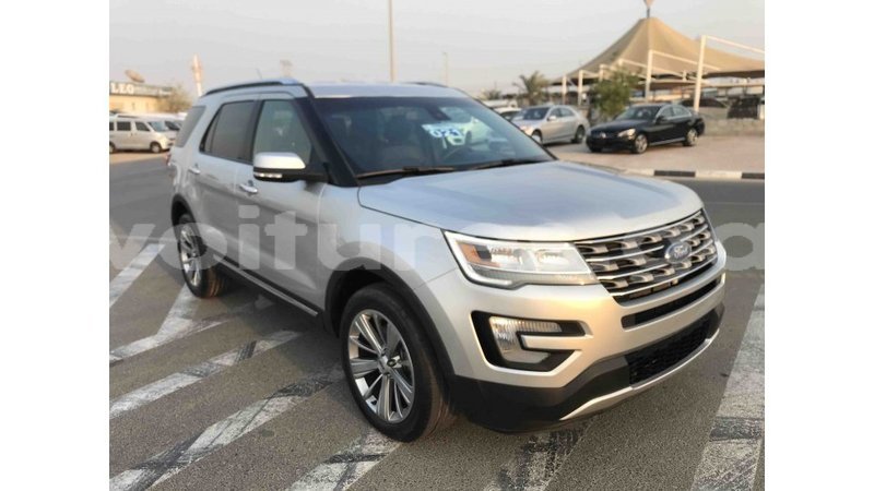 Big with watermark ford explorer estuaire import dubai 4656