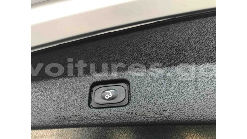 Big with watermark ford explorer estuaire import dubai 4656