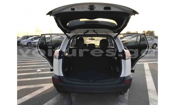 Sayi Imported Toyota HiAce White Babbar mota in Import - Dubai a estuary Sayi Imported Toyota HiAce White Babbar mota in Import - Dubai a estuary