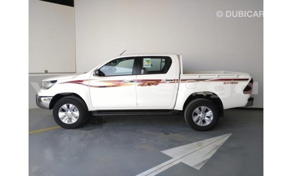 Acheter Import Voiture Toyota Hilux Blanc à Import - Dubai, Estuaire Acheter Import Voiture Toyota Hilux Blanc à Import - Dubai, Estuaire