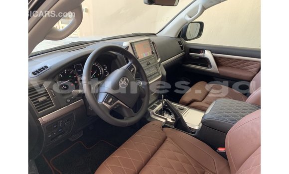 Acheter Import Voiture Toyota Land Cruiser Noir à Import - Dubai, Estuaire Acheter Import Voiture Toyota Land Cruiser Noir à Import - Dubai, Estuaire
