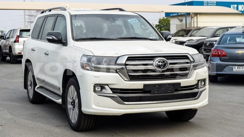 Big with watermark toyota land cruiser estuaire import dubai 4662