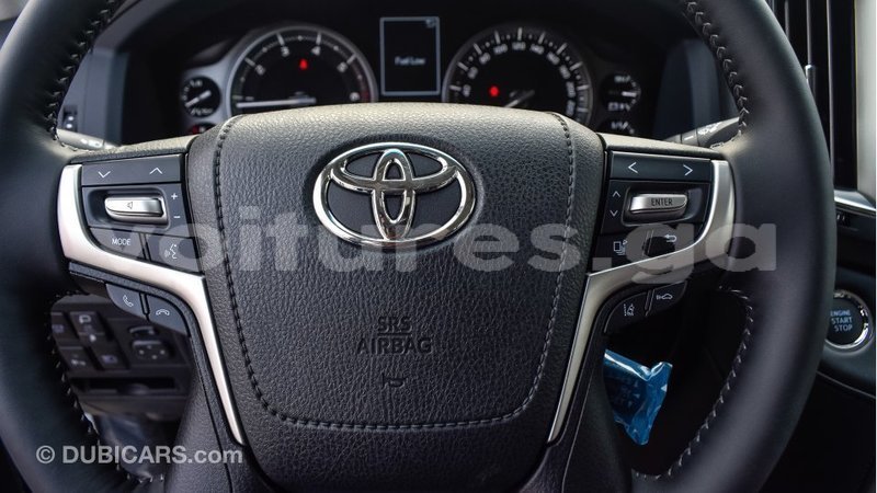 Big with watermark toyota land cruiser estuaire import dubai 4662