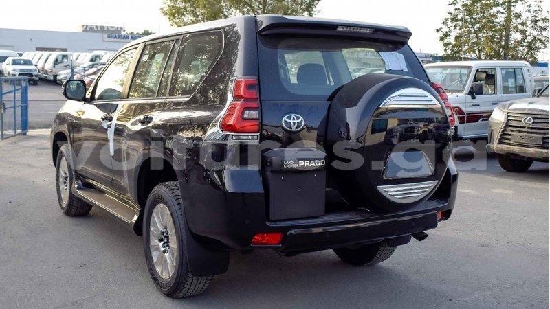 Big with watermark toyota prado estuaire import dubai 4664