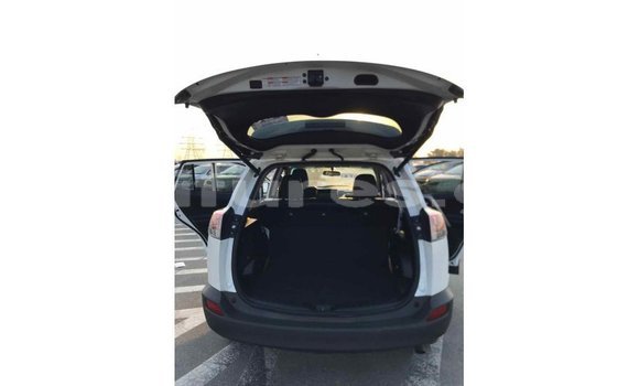 Acheter Import Utilitaire Toyota HiAce Blanc à Import - Dubai, Estuaire Acheter Import Utilitaire Toyota HiAce Blanc à Import - Dubai, Estuaire