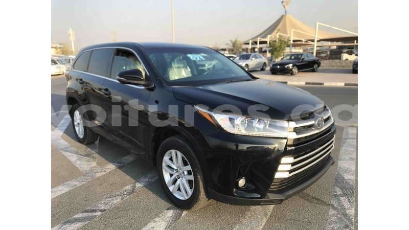 Big with watermark toyota highlander estuaire import dubai 4667