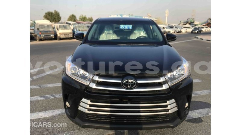 Big with watermark toyota highlander estuaire import dubai 4667