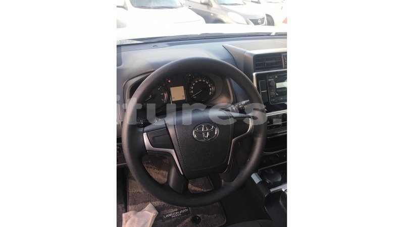 Big with watermark toyota prado estuaire import dubai 4671