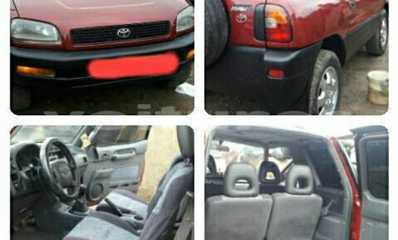 Acheter Occasion Voiture Toyota RAV4 Rouge à Libreville, Estuaire Acheter Occasion Voiture Toyota RAV4 Rouge à Libreville, Estuaire