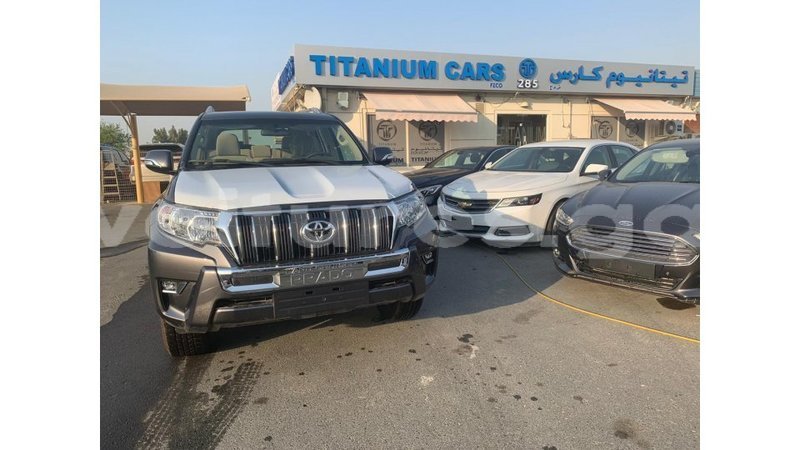 Big with watermark toyota prado estuaire import dubai 4677