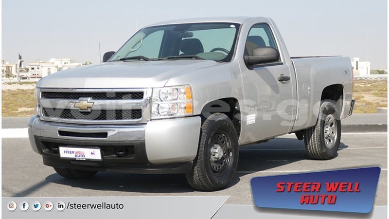 Big with watermark chevrolet silverado estuaire import dubai 4687