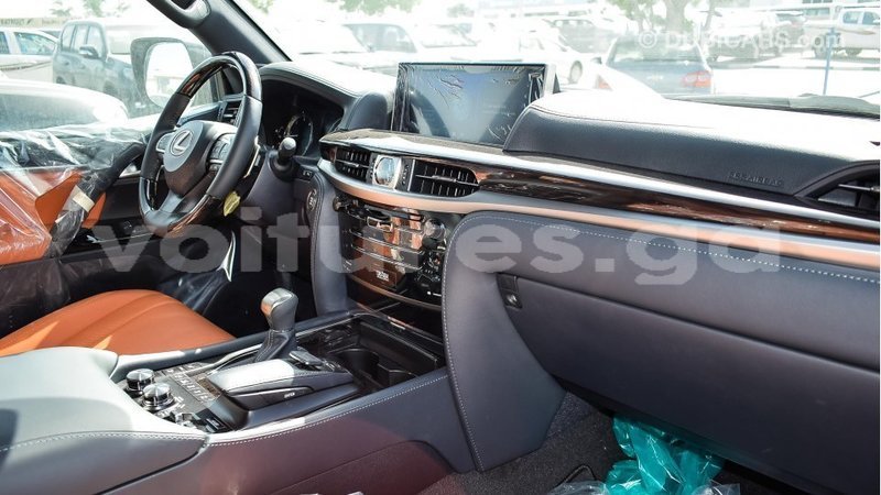 Big with watermark lexus lx estuaire import dubai 4689