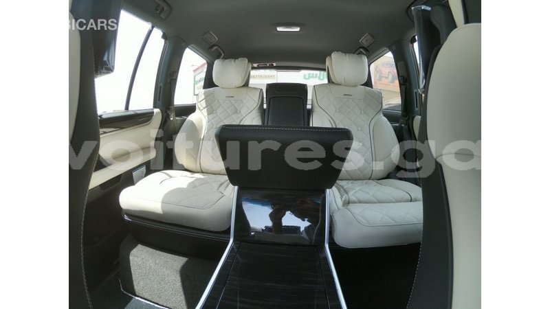 Big with watermark lexus lx estuaire import dubai 4690