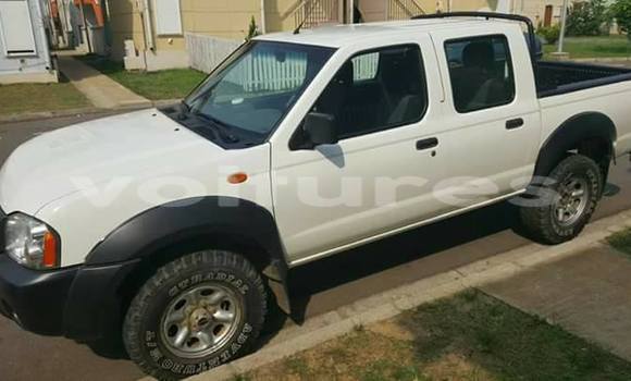 Acheter Occasion Voiture Nissan Pickup Blanc à Libreville, Estuaire