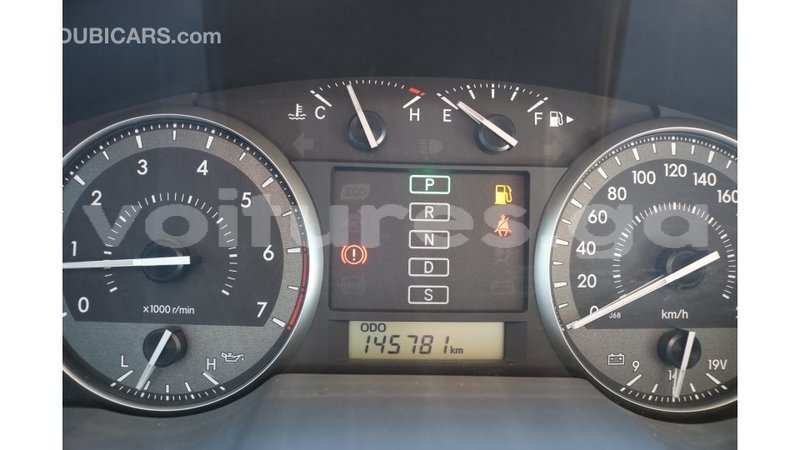 Big with watermark toyota land cruiser estuaire import dubai 4695