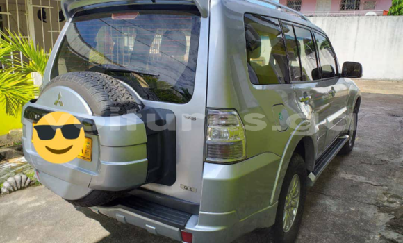 Buy Used Mitsubishi Pajero Silver Car in Libreville in Estuary Buy Used Mitsubishi Pajero Silver Car in Libreville in Estuary