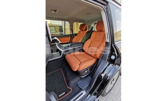 Acheter Import Voiture Toyota Land Cruiser Noir à Import - Dubai, Estuaire Acheter Import Voiture Toyota Land Cruiser Noir à Import - Dubai, Estuaire