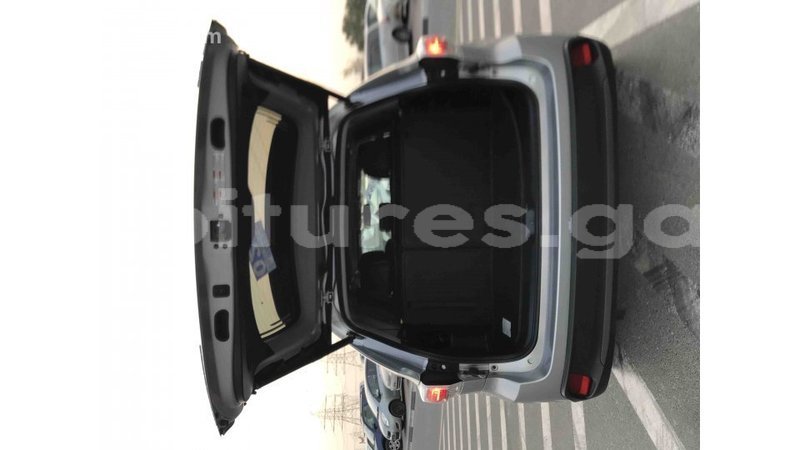 Big with watermark toyota highlander estuaire import dubai 4700