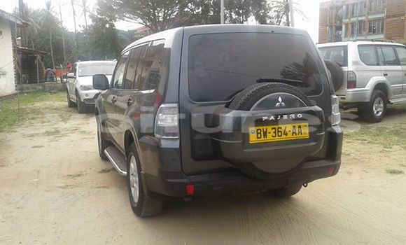 Acheter Occasion Voiture Mitsubishi Pajero Noir à Libreville, Estuaire Acheter Occasion Voiture Mitsubishi Pajero Noir à Libreville, Estuaire
