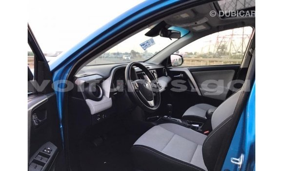 Acheter Import Utilitaire Toyota HiAce Bleu à Import - Dubai, Estuaire Acheter Import Utilitaire Toyota HiAce Bleu à Import - Dubai, Estuaire