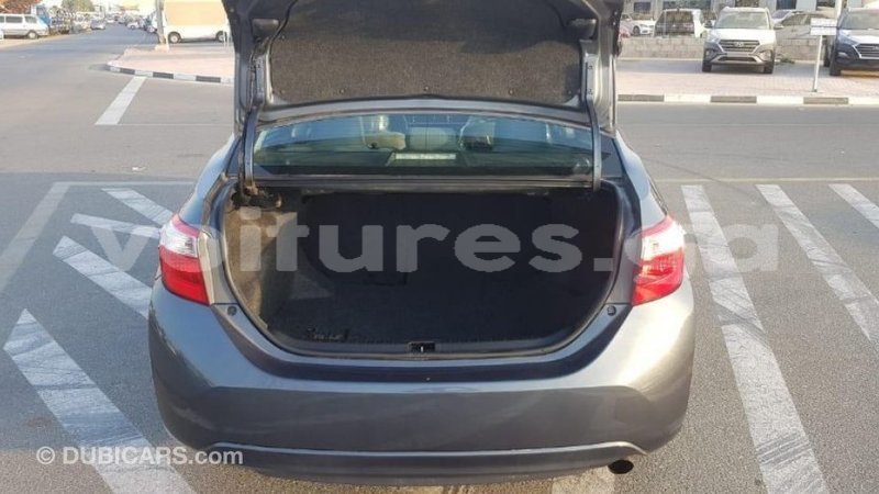 Big with watermark toyota corolla estuaire import dubai 4708