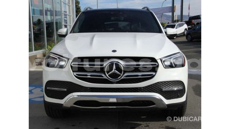 Big with watermark mercedes benz gle estuaire import dubai 4715