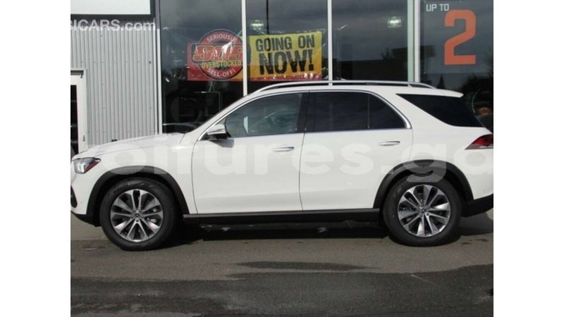 Big with watermark mercedes benz gle estuaire import dubai 4715