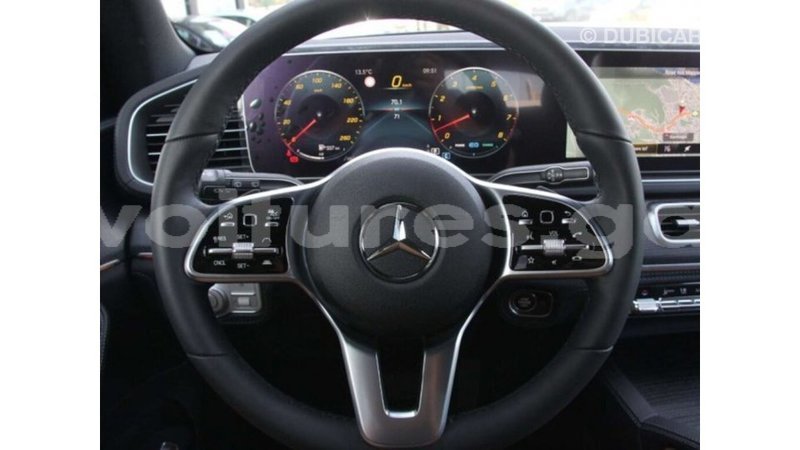 Big with watermark mercedes benz gle estuaire import dubai 4715