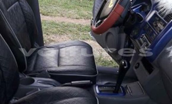 Acheter Occasion Voiture Toyota RAV4 Bleu à Libreville, Estuaire Acheter Occasion Voiture Toyota RAV4 Bleu à Libreville, Estuaire