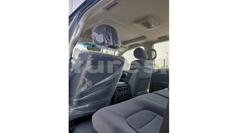 Big with watermark toyota land cruiser estuaire import dubai 4723