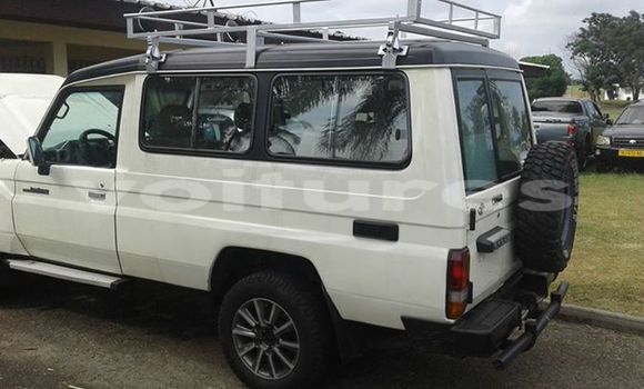 Acheter Occasion Voiture Toyota Land Cruiser Blanc à Libreville, Estuaire Acheter Occasion Voiture Toyota Land Cruiser Blanc à Libreville, Estuaire