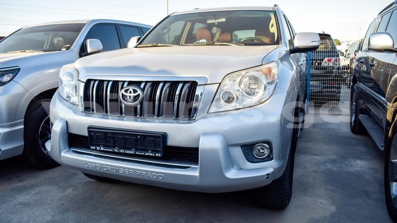 Big with watermark toyota prado estuaire import dubai 4727