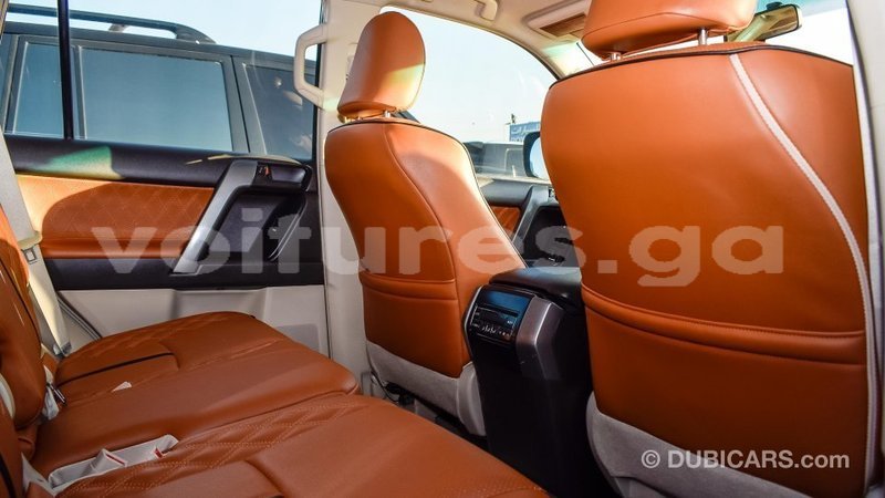 Big with watermark toyota prado estuaire import dubai 4727