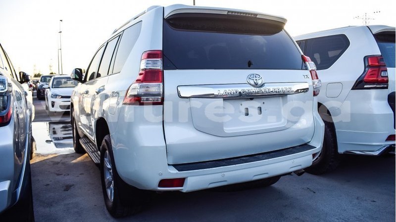 Big with watermark toyota prado estuaire import dubai 4729