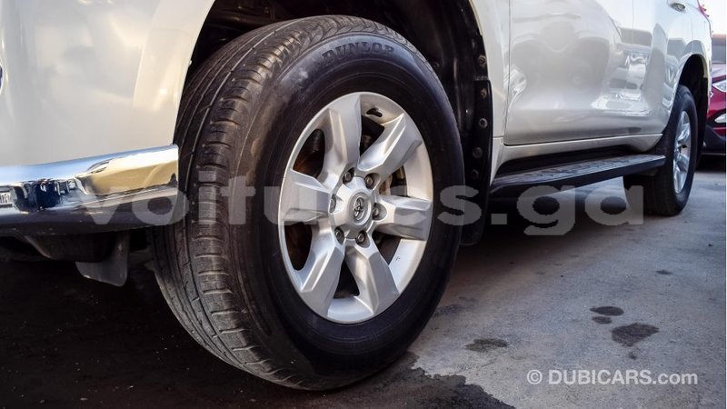 Big with watermark toyota prado estuaire import dubai 4729