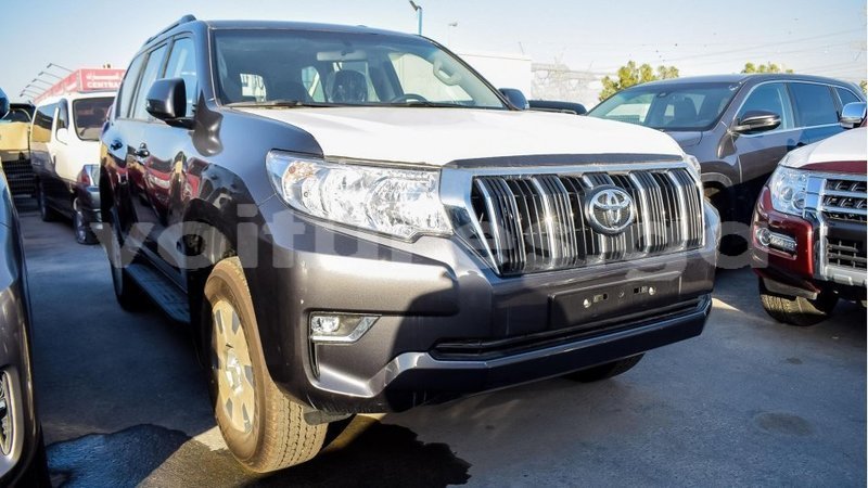 Big with watermark toyota prado estuaire import dubai 4732