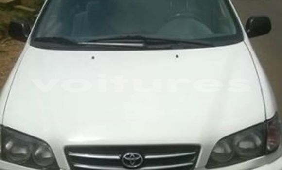 Acheter Occasion Voiture Toyota Picnic Blanc à Libreville, Estuaire Acheter Occasion Voiture Toyota Picnic Blanc à Libreville, Estuaire