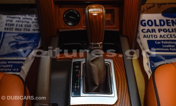 Acheter Import Voiture Toyota Prado Blanc à Import - Dubai, Estuaire Acheter Import Voiture Toyota Prado Blanc à Import - Dubai, Estuaire