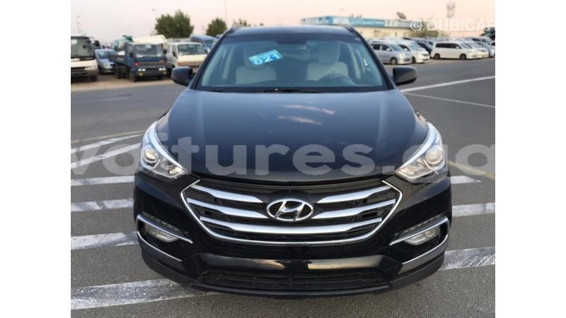 Big with watermark hyundai santa fe estuaire import dubai 4734