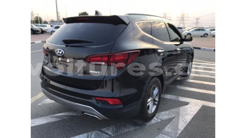 Big with watermark hyundai santa fe estuaire import dubai 4734