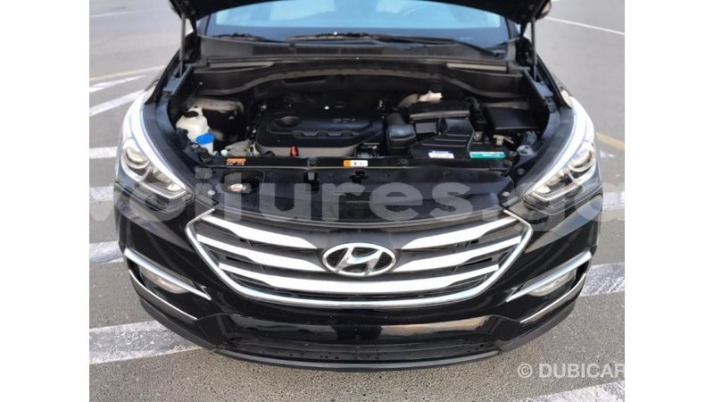 Big with watermark hyundai santa fe estuaire import dubai 4734