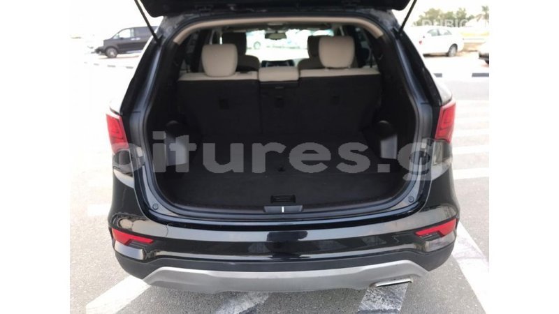 Big with watermark hyundai santa fe estuaire import dubai 4734