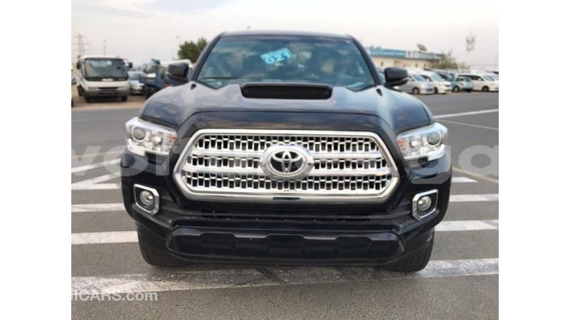 Big with watermark toyota tacoma estuaire import dubai 4735